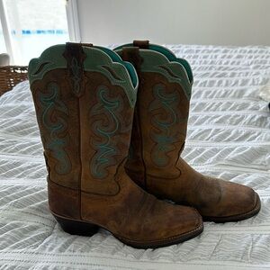 Justin women’s cowboy boots size 9 1/2